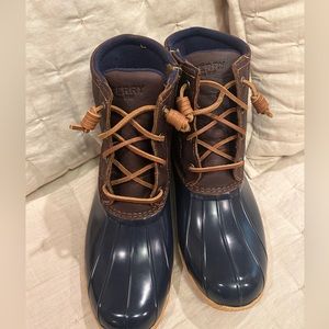 SperrybSaltwater Tan/Navy Boots